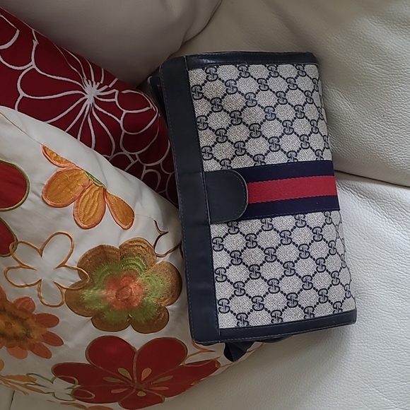 GUCCI SHERRY LINE CLUTCH - Picture 8 of 12